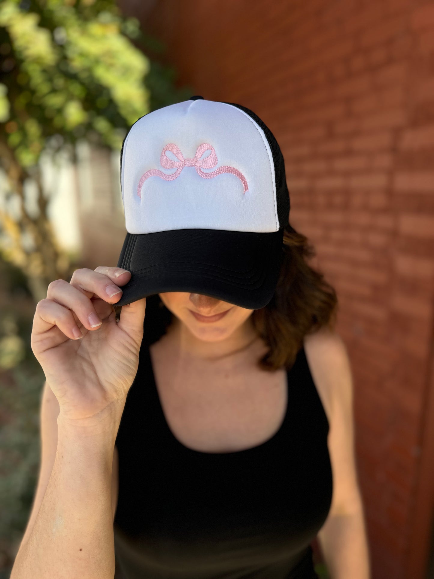 Embroidered Bow Hat