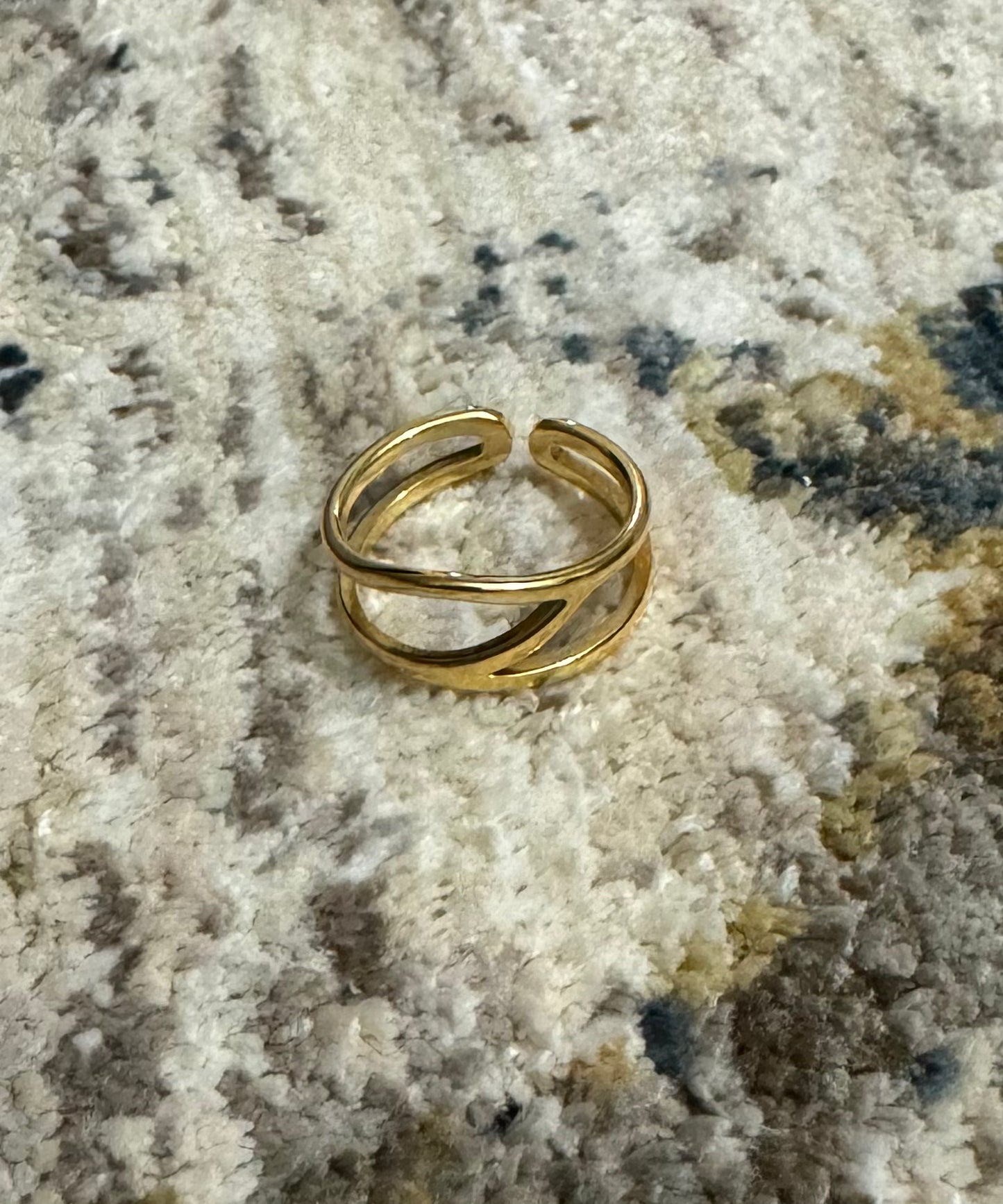 Asymmetrical Ring