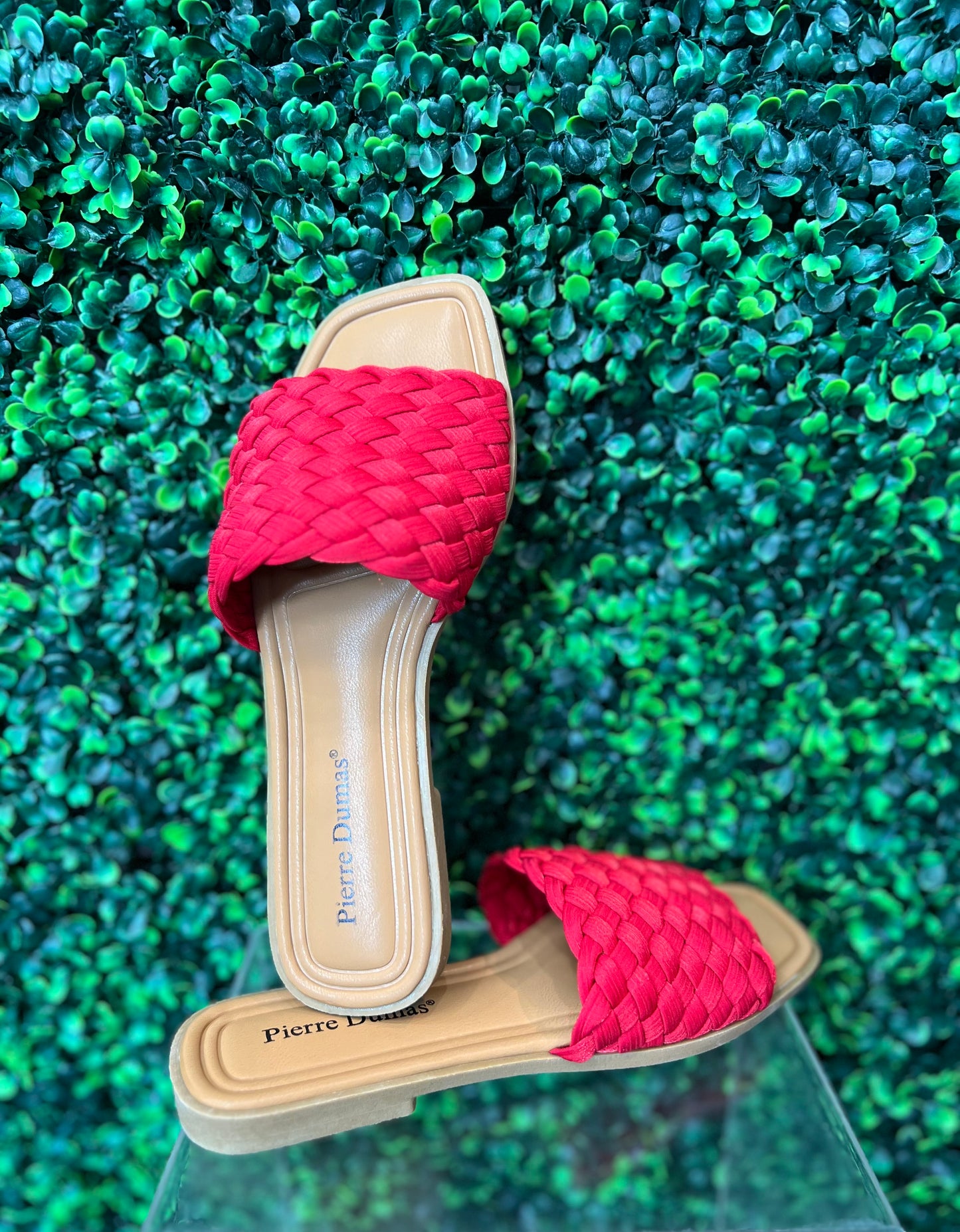 Emy Sandal