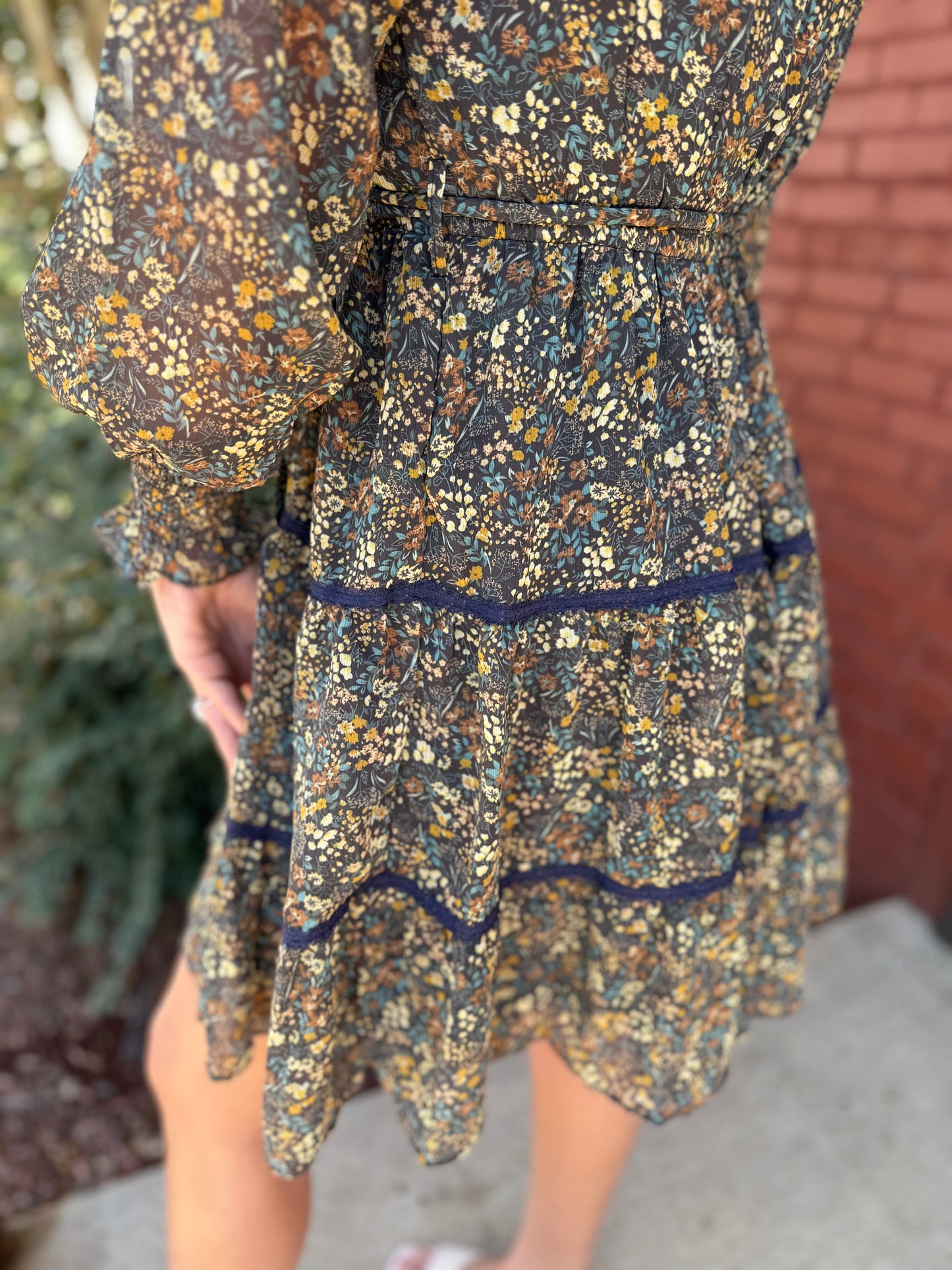 Daffodil Midnight Mini