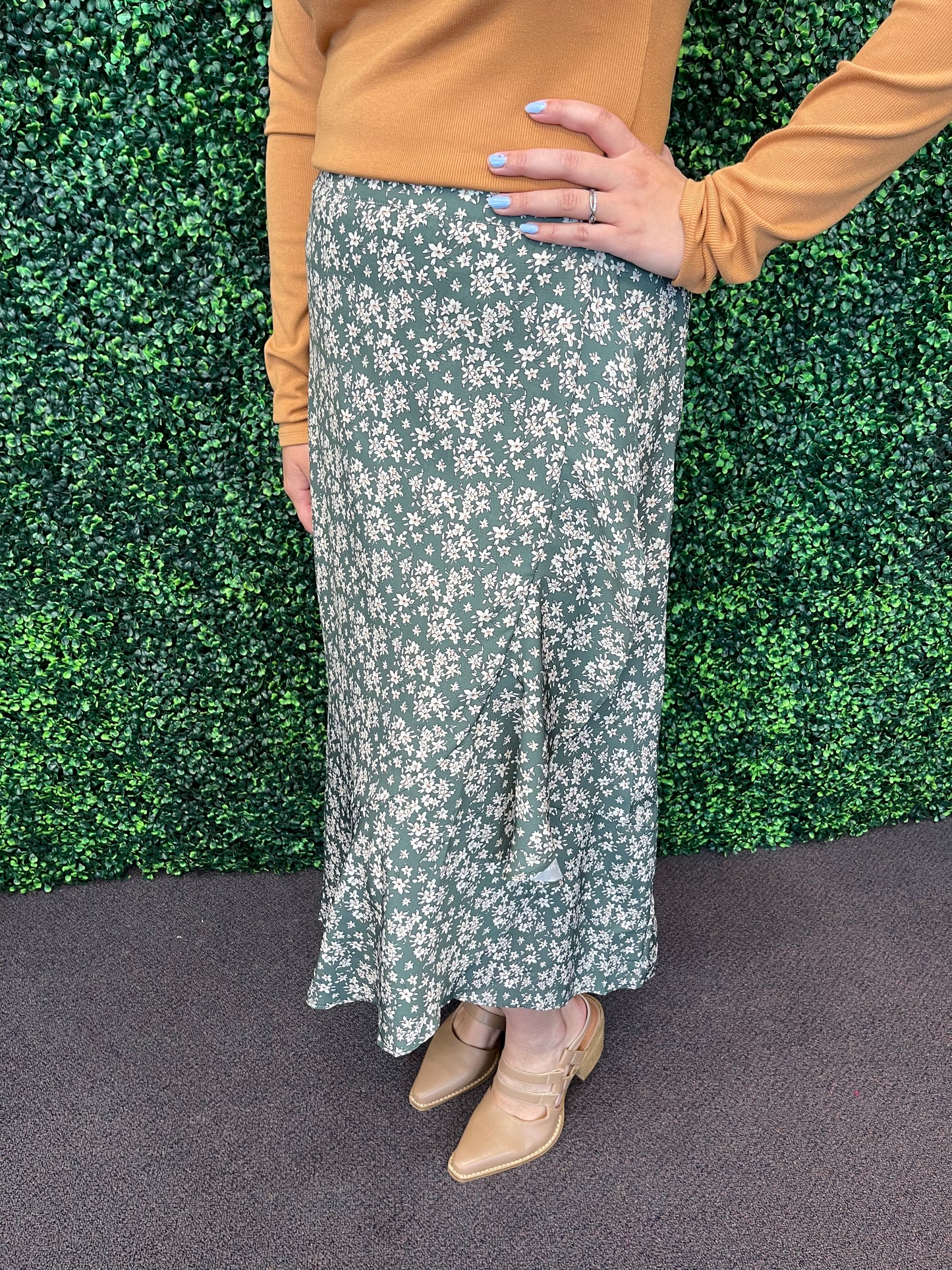 Ginseng Tea Midi Skirt