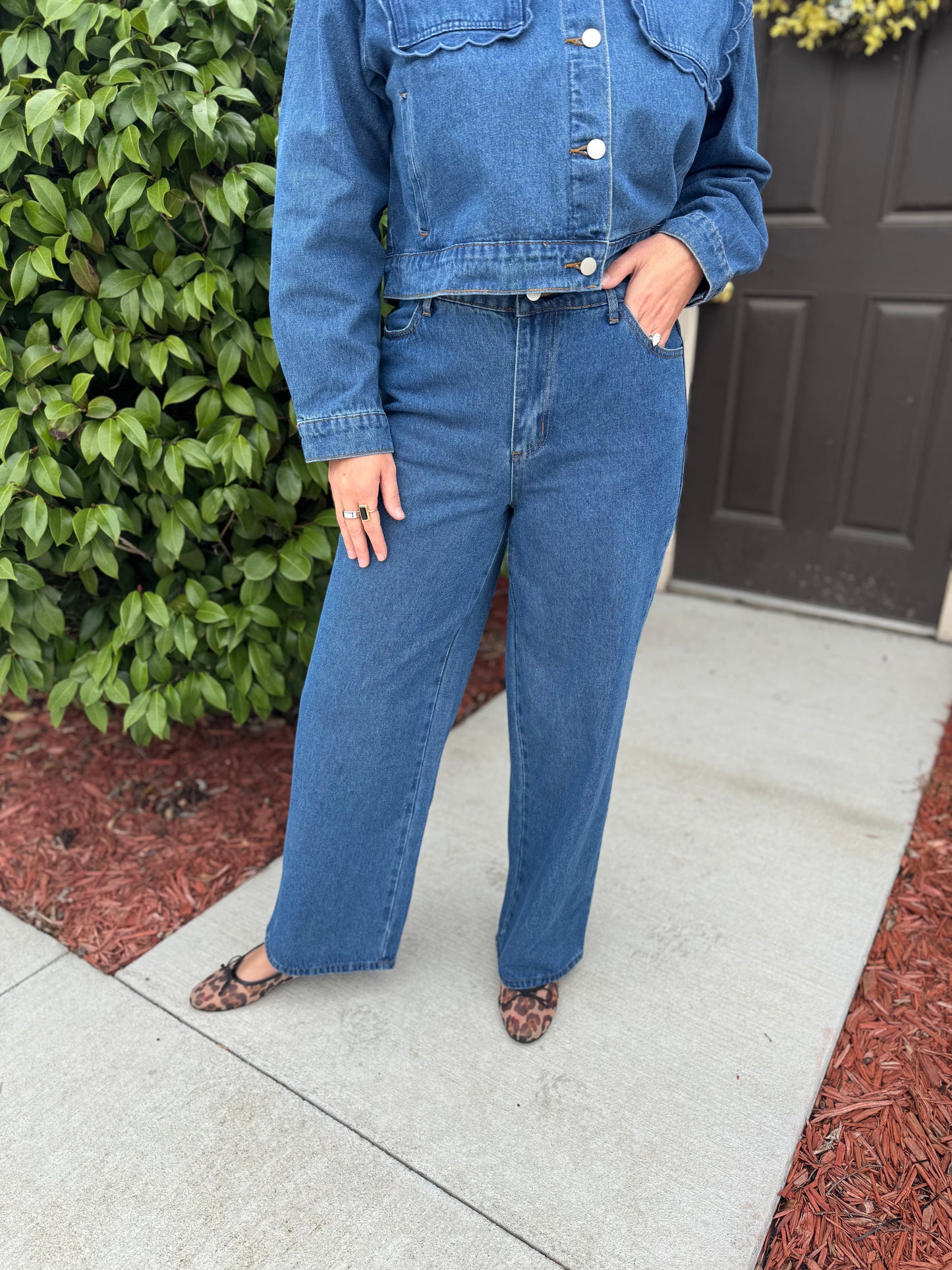 Scallop Pocket Denim