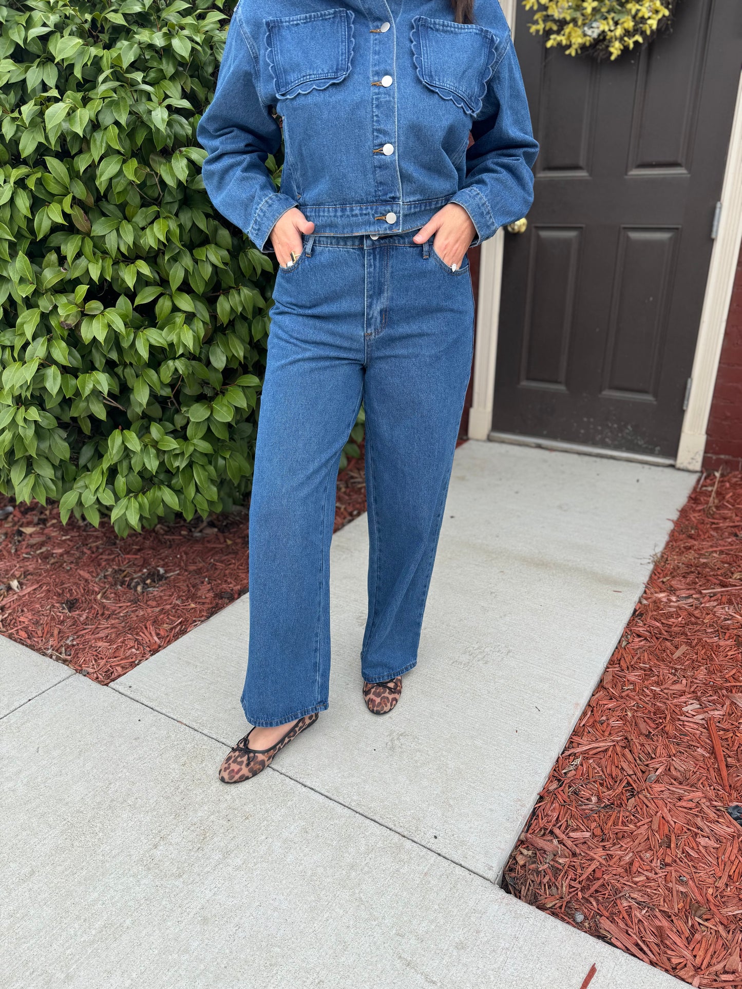 Scallop Pocket Denim